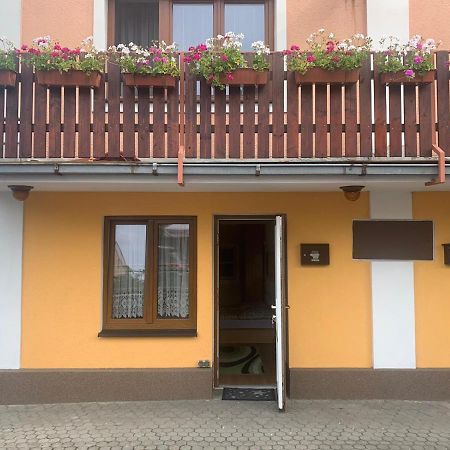 Maly Byt 1+1 Karlsbad Exteriör bild