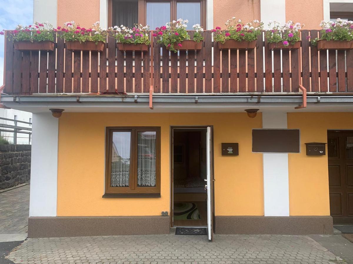 Maly Byt 1+1 Karlsbad Exteriör bild