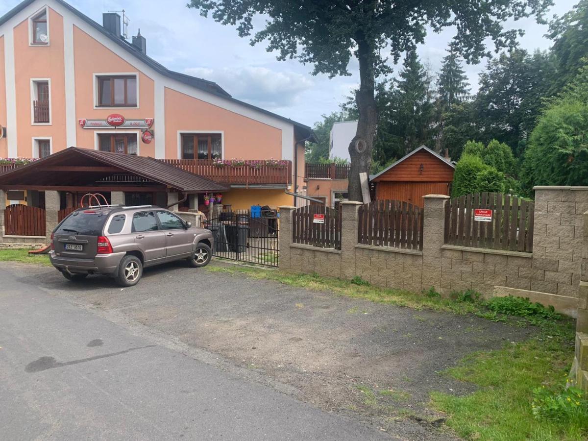 Maly Byt 1+1 Karlsbad Exteriör bild